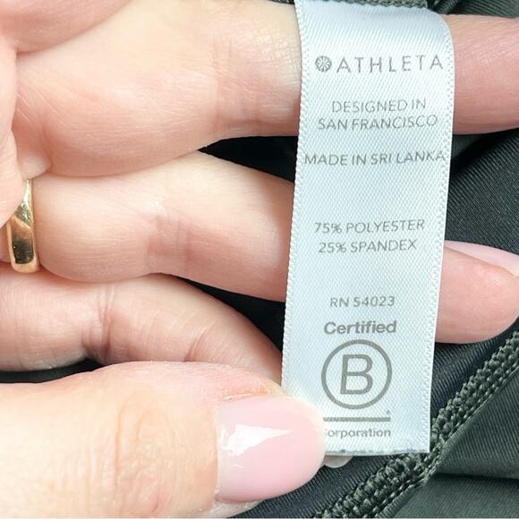 Athleta Ultimate 7/8 Tight Athletic Leggings Woman’s size XS camouflage green - Picture 8 of 8